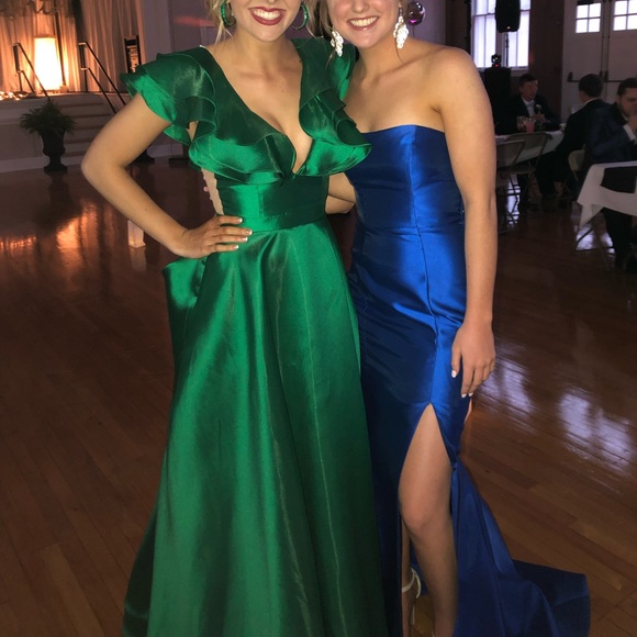 Size 2 Sherri Hill - Picture 4 of 4